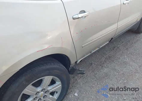 2010 Chevrolet Traverse Lt z USA, uszkodzony, nr VIN 1GNLRFED3AS119367